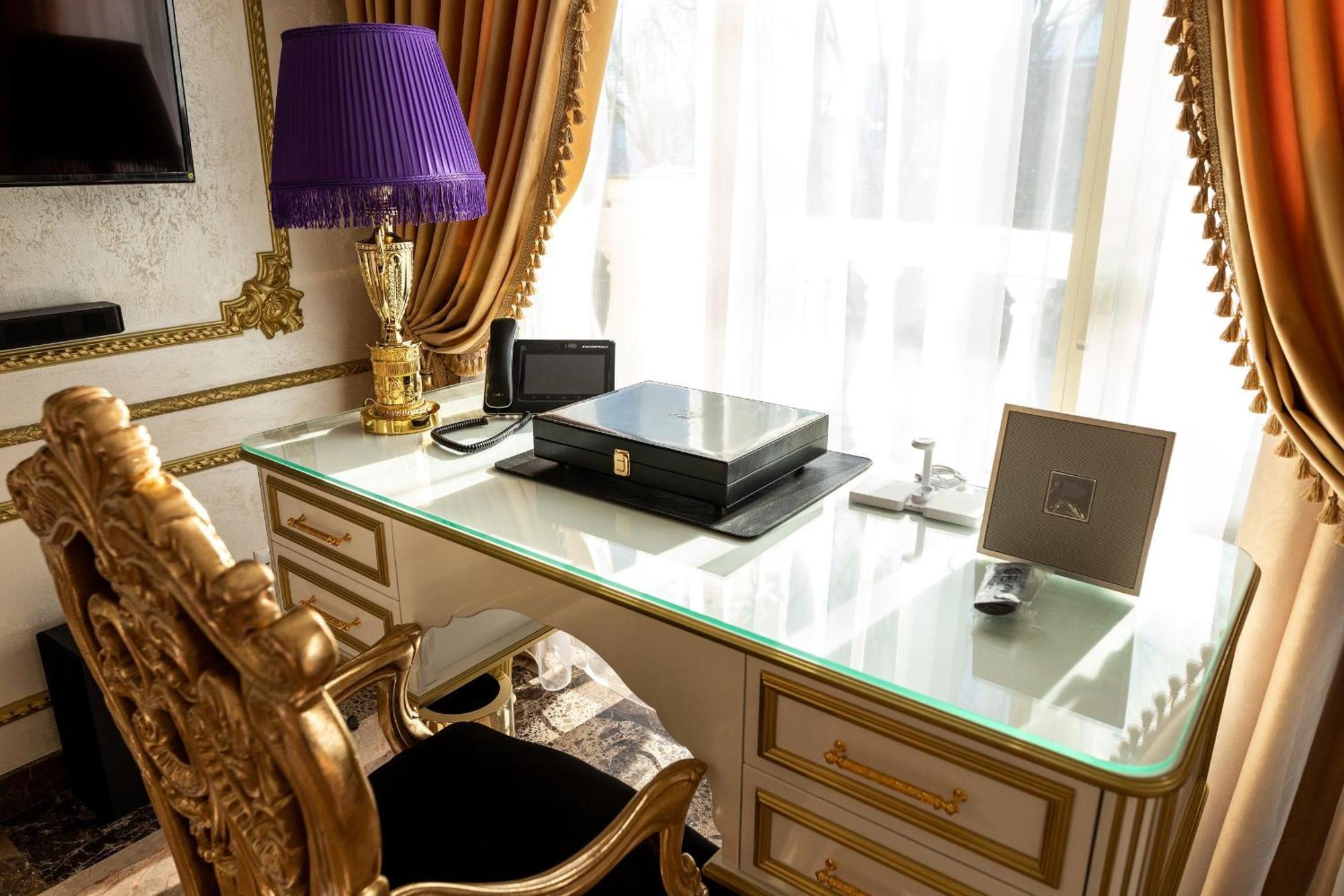 Royal Palace Luxury Hotel And Spa Khmelʼnytsʼkyy الغرفة الصورة