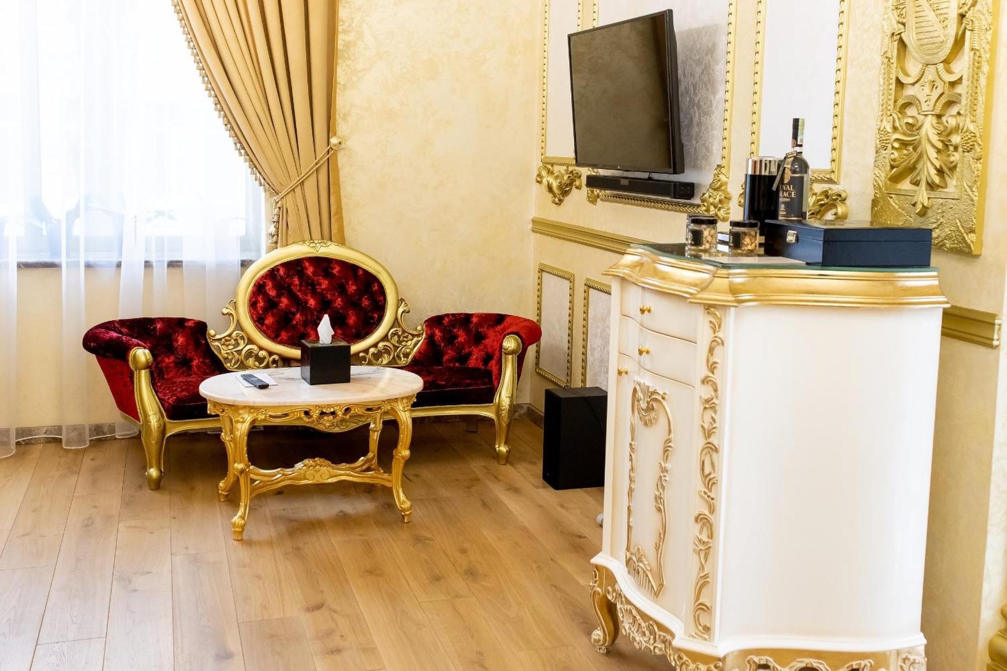 Royal Palace Luxury Hotel And Spa Khmelʼnytsʼkyy الغرفة الصورة