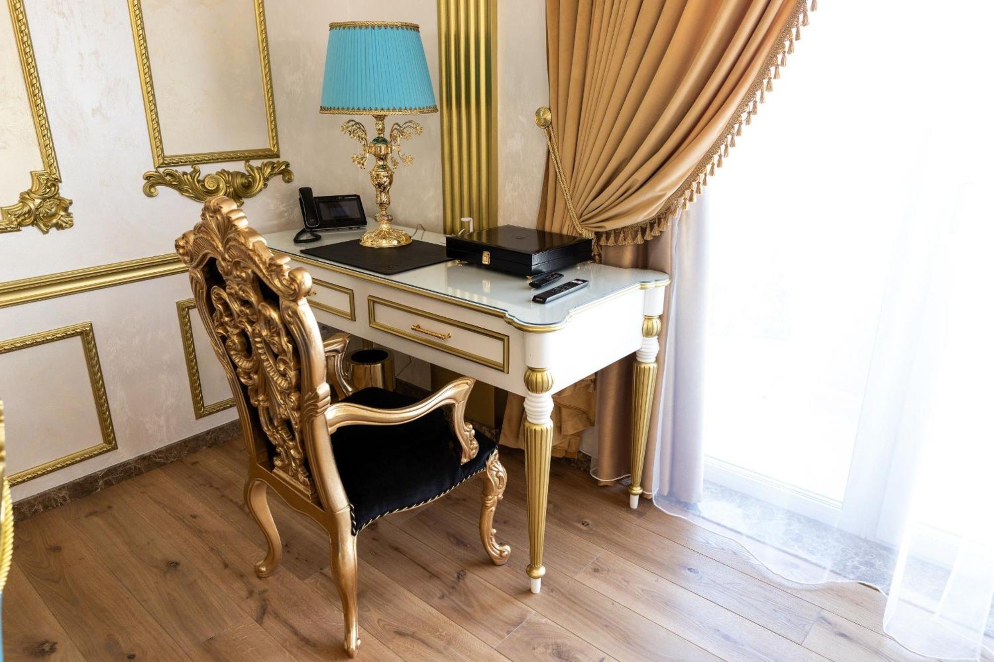 Royal Palace Luxury Hotel And Spa Khmelʼnytsʼkyy الغرفة الصورة