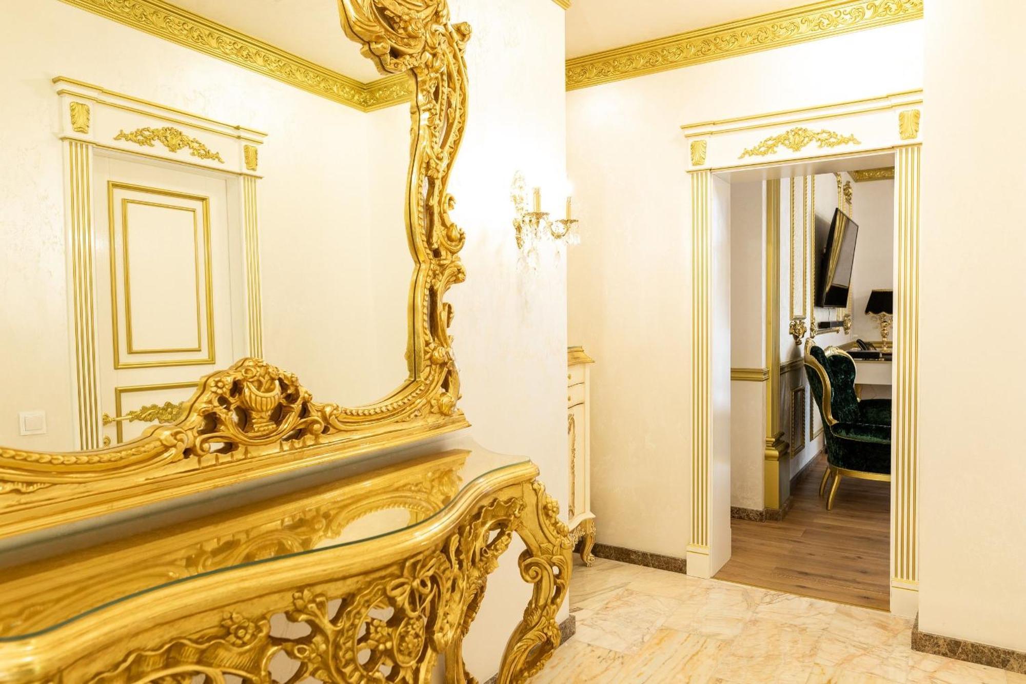 Royal Palace Luxury Hotel And Spa Khmelʼnytsʼkyy الغرفة الصورة