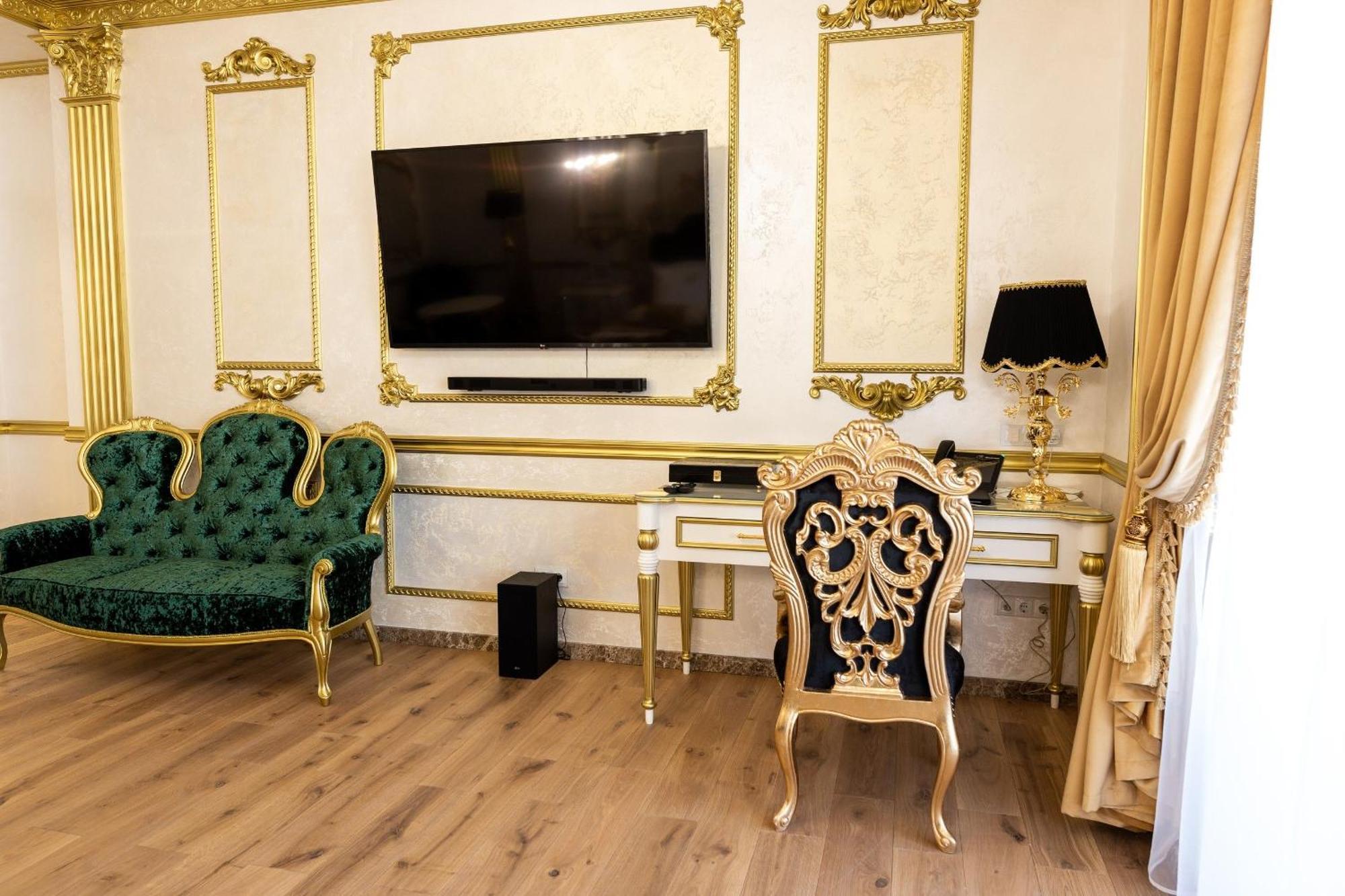 Royal Palace Luxury Hotel And Spa Khmelʼnytsʼkyy الغرفة الصورة